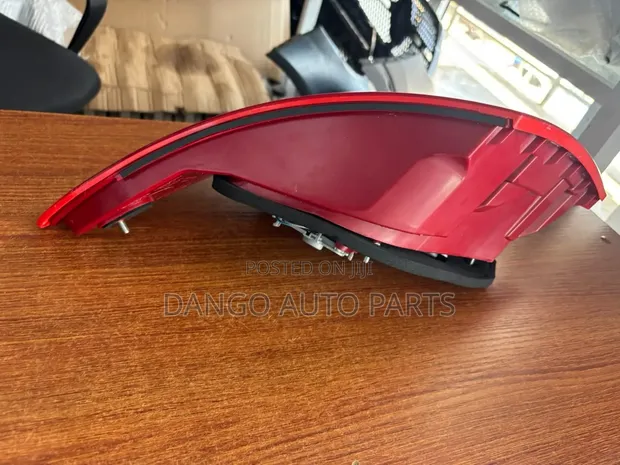 Mercedes-Benz C250 2011-2014 Taillight - Brand New - 1