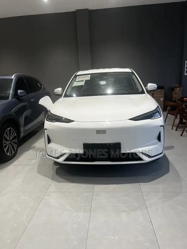 New Geely Galaxy E5 BEV 60 kWh FWD 2025 White - 1