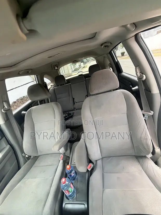 Honda CR-V 2010 White - 1