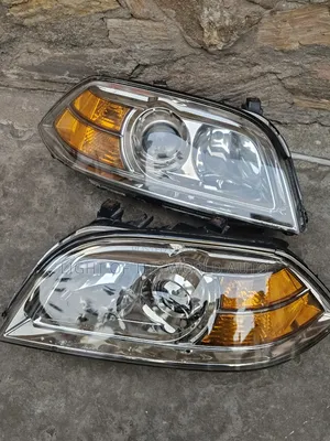 Acura MDX Headlight 2005 (Used)