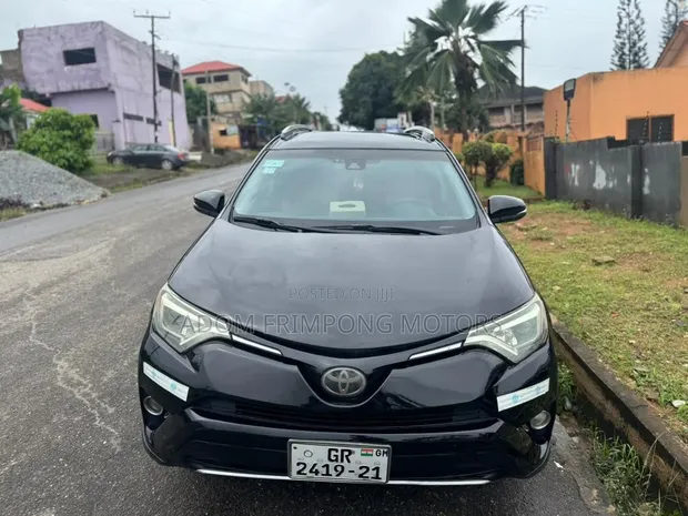 Toyota RAV4 XLE 2017 Black - 1