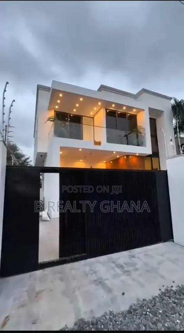 3 Bedroom House for Sale in Ashaley Botwe, School Junction - 1