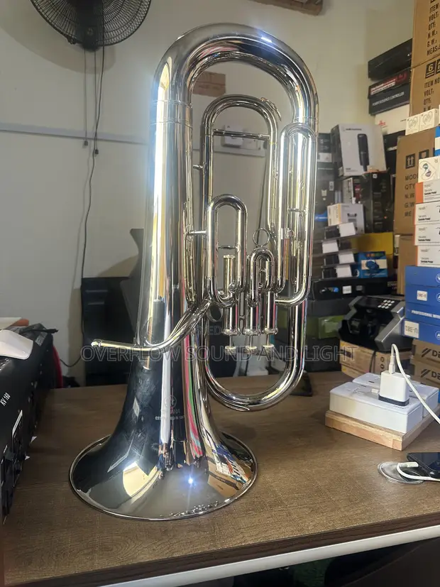 Yamaha 4-Valve Intermediate Euphonium - Clear Lacquer - 1