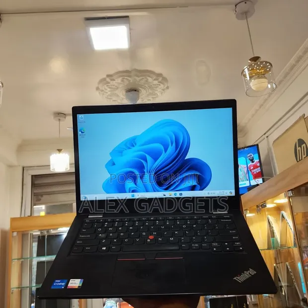 Lenovo ThinkPad L13 Yoga Laptop - 8GB RAM, 256GB SSD - 1