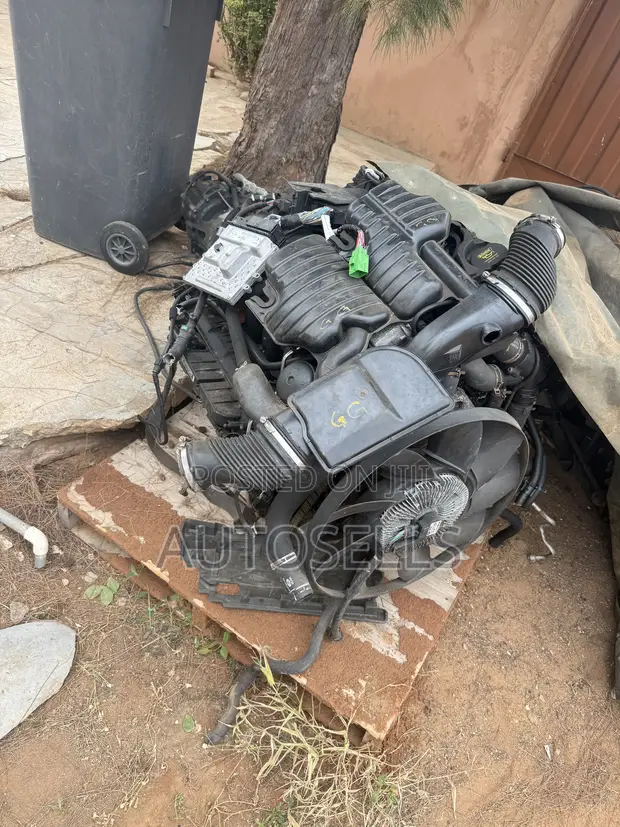 2013 Range Rover Engine & Transmission - 1