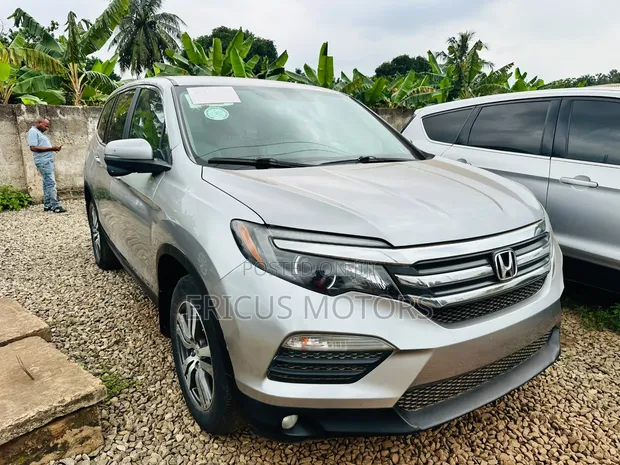 Honda Pilot 2016 Silver - 1