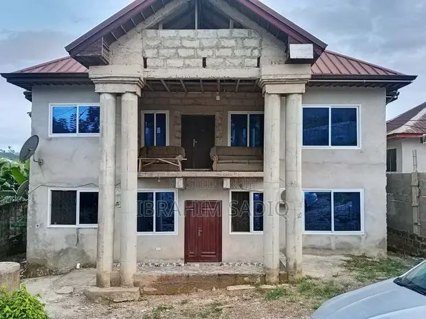 7-Bedroom Block of Flats for Sale in Cape Town, Tarkwa Nsuaem - 1