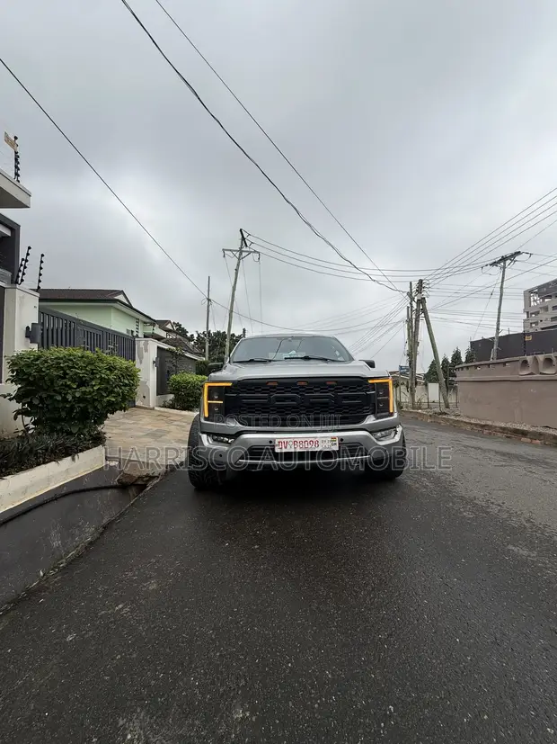 Ford F-150 XLT 2022 Silver - 1