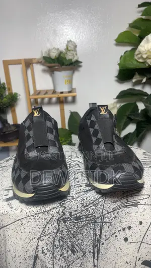Louis Vuitton Checkered Sneakers - Size 43