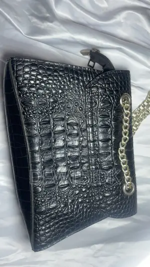 Stylish Black Crocodile Print Shoulder Bag