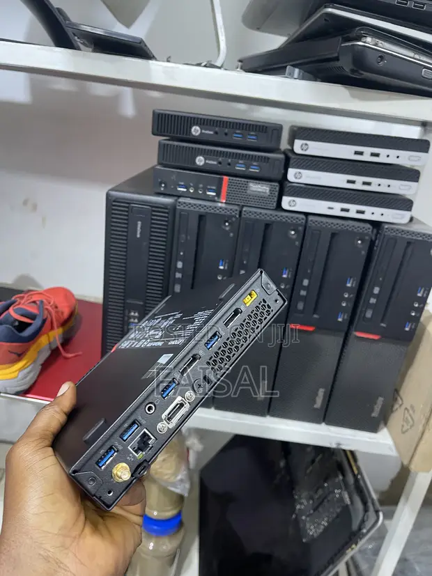Desktop Computer: Intel Core i5, 8GB RAM, 256GB SSD - 1