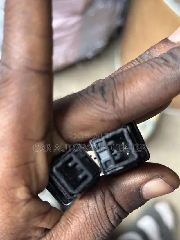 Honda Civic CRV 2018-20 Boot Switch - 1