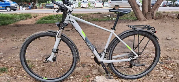 29" Mountain Bike - Cube Aluminium Frame - 1