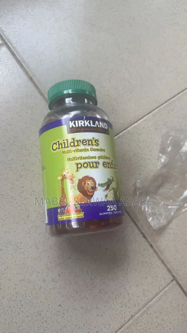 Kirkland Signature Multivitamin Gummies for Kids - 1
