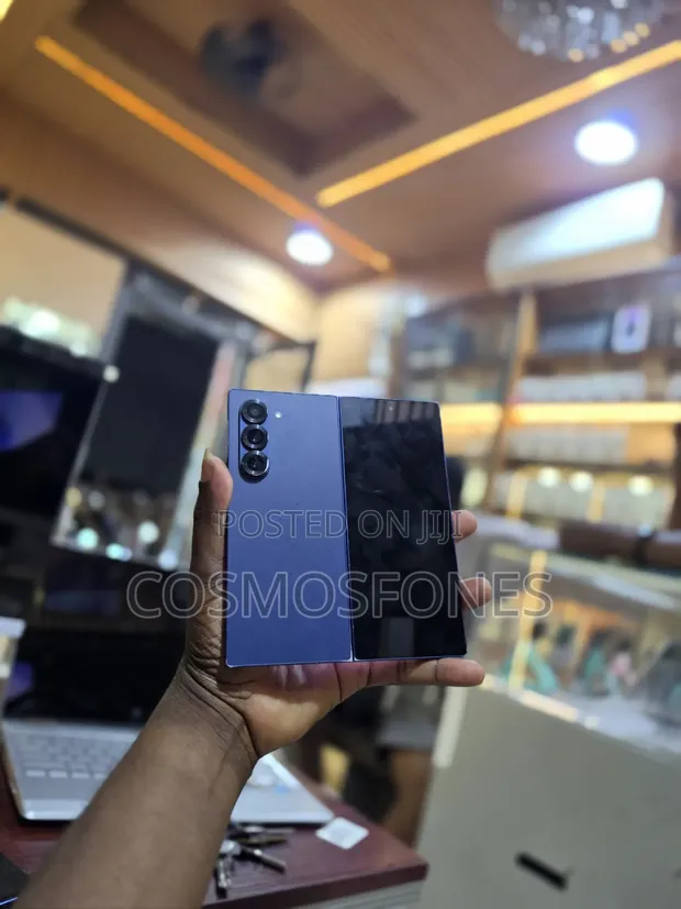 Samsung Galaxy Z Fold6 512GB Blue (UK Used) - 1