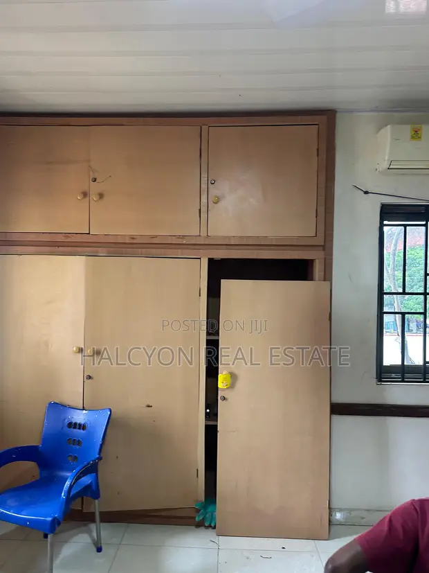 1 Bedroom Mansion for Rent in Sakumono - 1