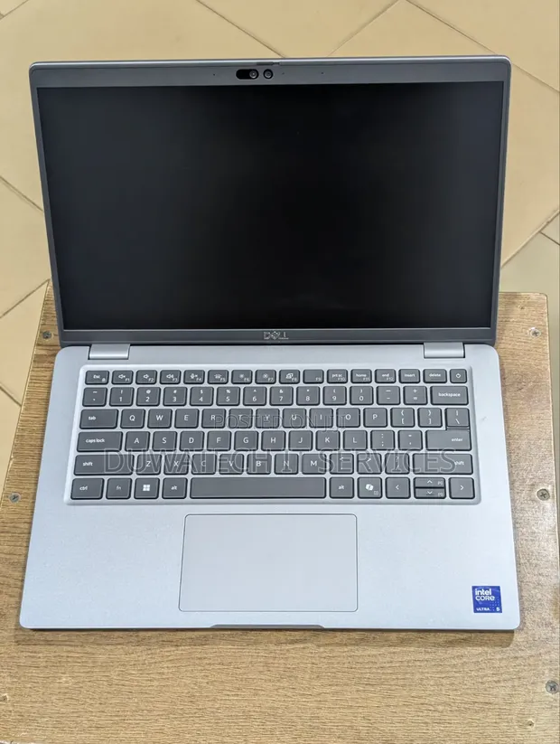 Dell Latitude 5450 Laptop 16GB RAM, Intel Core Ultra 5, 256GB SSD - 1