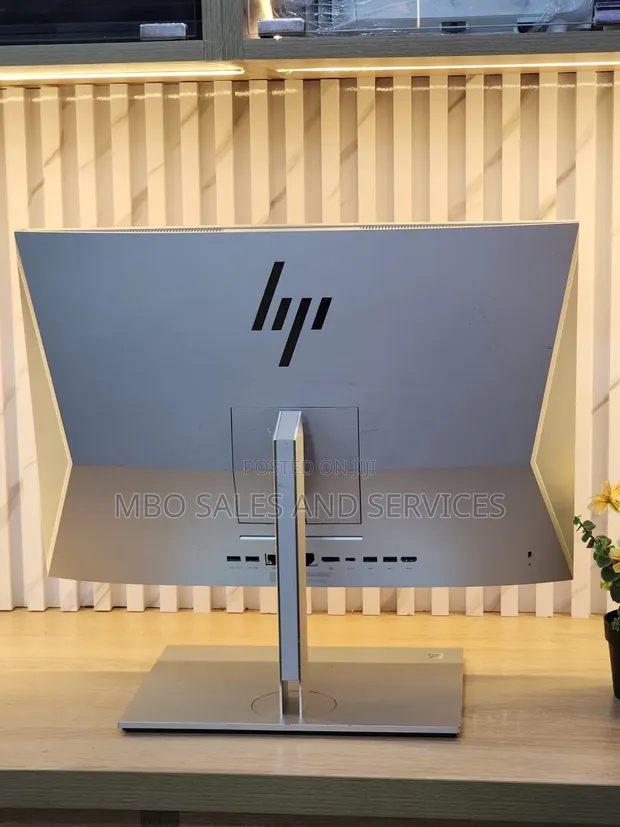 HP EliteOne 800 G6 24" All-in-One Desktop PC - 1