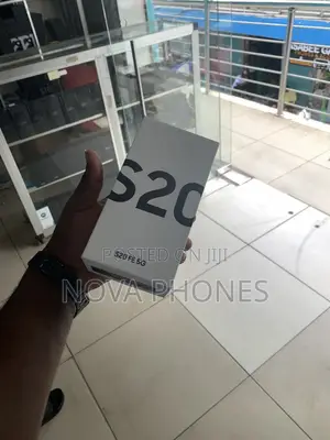 New Samsung Galaxy S20 FE 5G 256GB