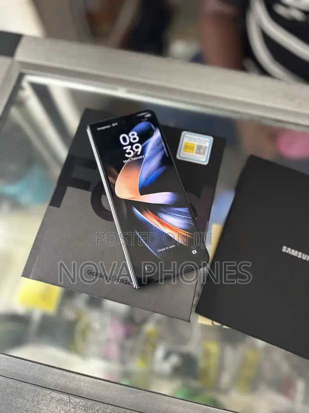 New Samsung Galaxy Z Fold4 512GB - 1
