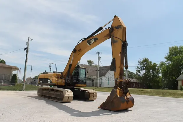 Caterpillar 330DL Excavator - 1