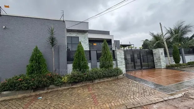 Furnished 6-Bedroom House with Pool in Pentecost for Sale - 1