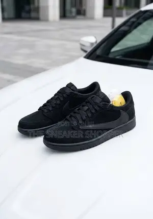 Air Jordan 1 Low 'Black Cat'