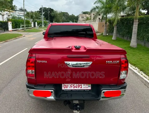 Toyota Hilux Revo Double Cab Diesel 2.8 RWD 2017 Red - 1