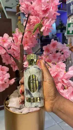 Nafais Sharq Eau de Parfum - Fruity Floral Gourmand