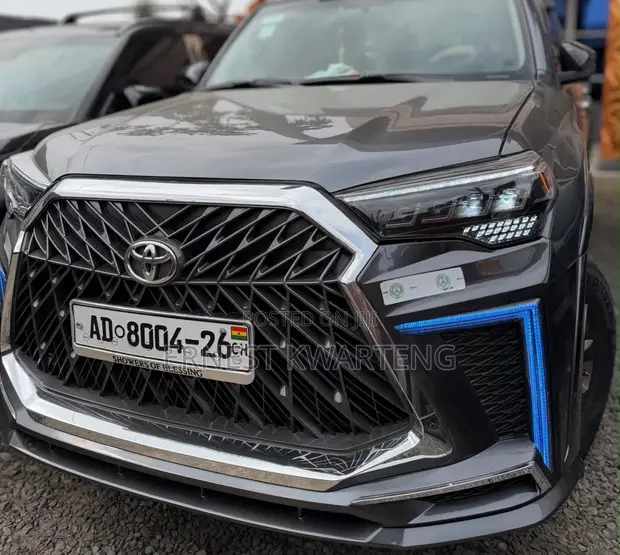 Toyota 4-Runner SR5 2017 Black - 1