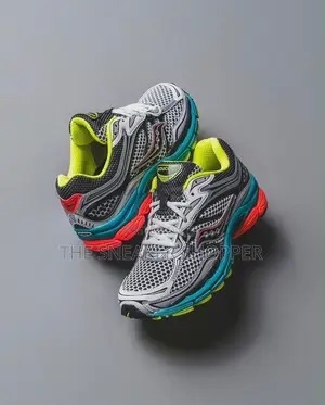 Saucony ProGrid Triumph 4 Sneakers