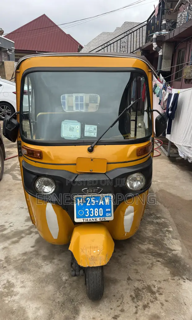 Bajaj RE Tricycle 2025 Yellow - 1