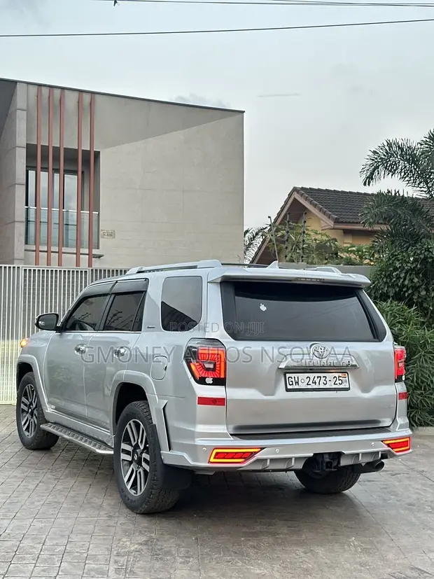 Toyota 4-Runner Limited 2021 Silver - 1