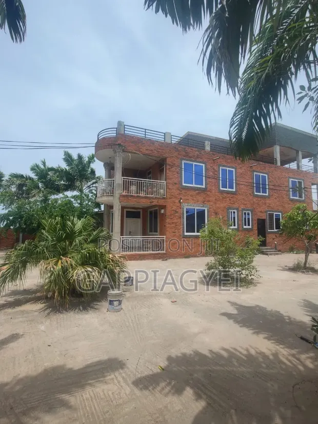 Furnished 6-Bedroom Apartment for Sale in Sprung Gruppe, Tetegu - 1