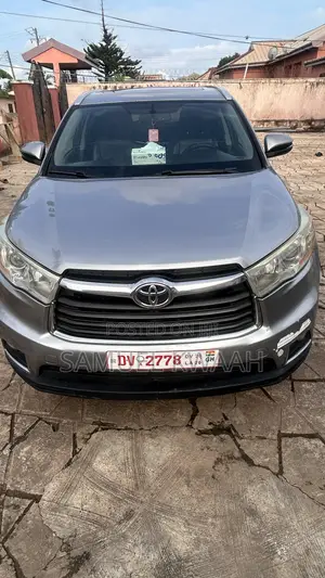 2015 Toyota Highlander XLE AWD SUV