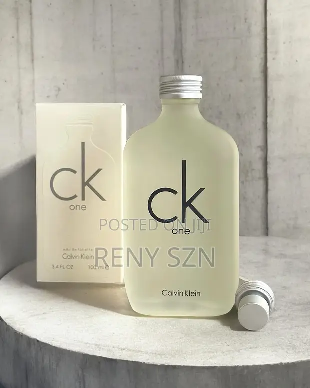 CK One Calvin Klein Eau de Toilette - 1
