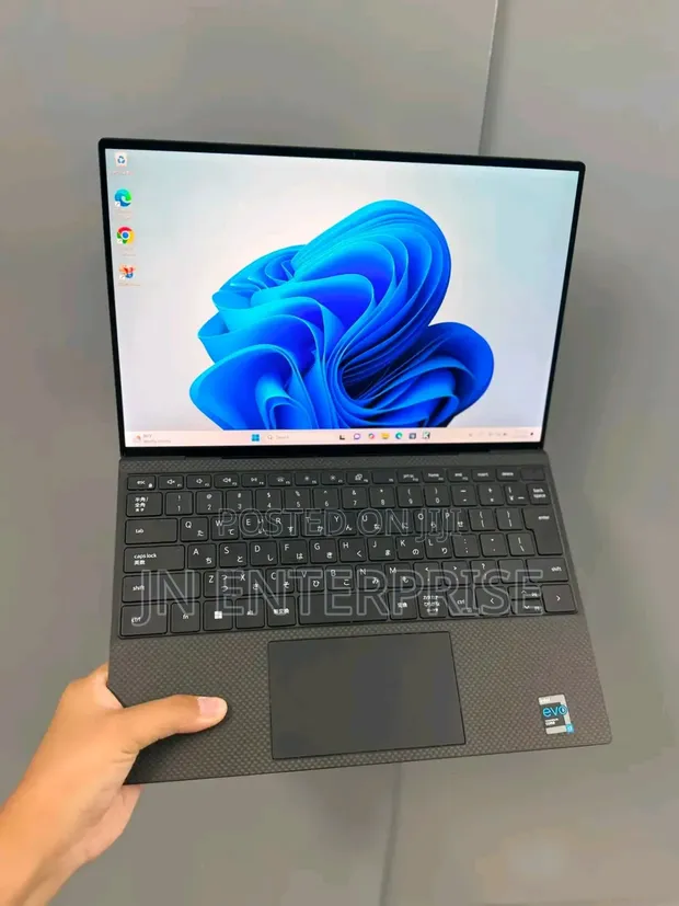 Dell XPS 13 Laptop - Intel Core i7, 16GB RAM, 512GB SSD - 1