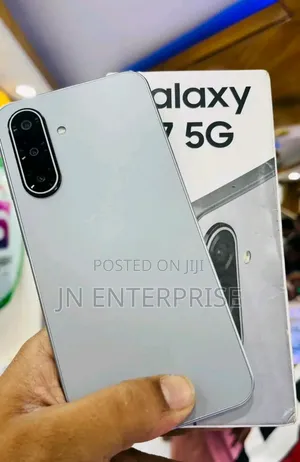 New Samsung Galaxy A17 5G 256GB Gray