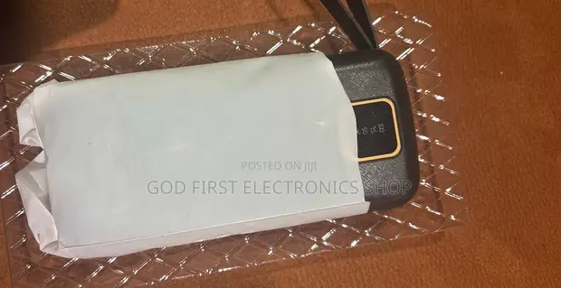 30000mAh Power Bank - Black - 1