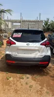 Nissan Kicks 2020 White 4x4 - 3
