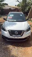 Nissan Kicks 2020 White 4x4 - 4