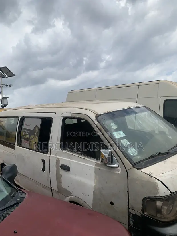 Kia Pregio 2006 White - 1