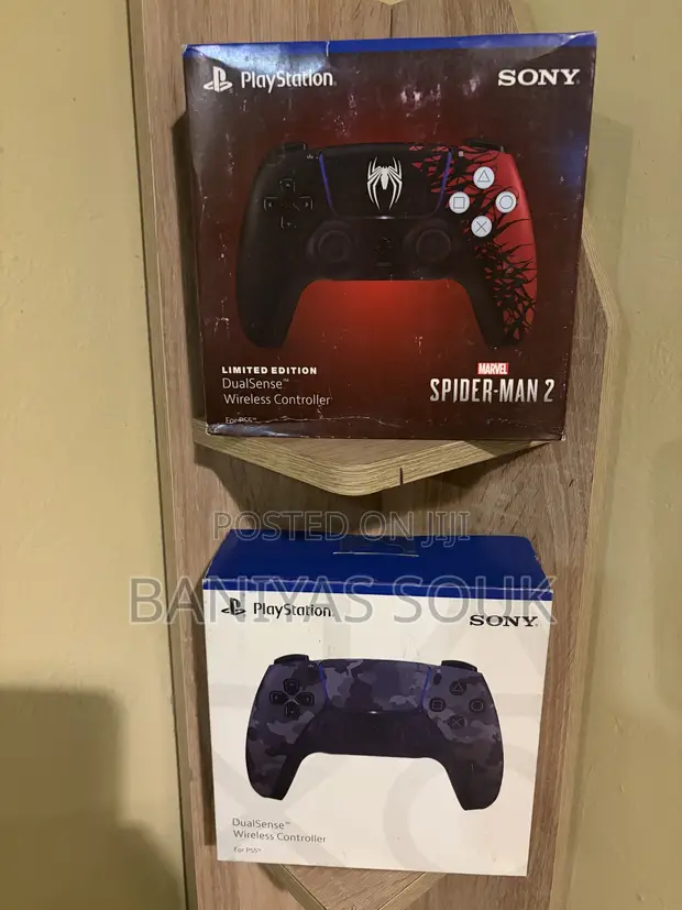 PS5 DualSense Controller - Spiderman & Camo - 1