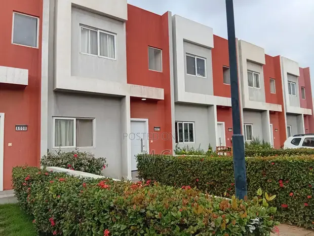 2 Bedroom Apartment for Rent in Greens Estate, Community 25 - 1