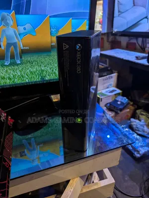 Microsoft Xbox 360 Slim with 17 Games