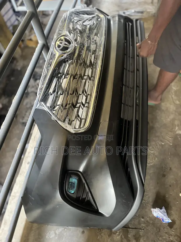 Toyota Highlander Front Bumper (2020-2023) - 1