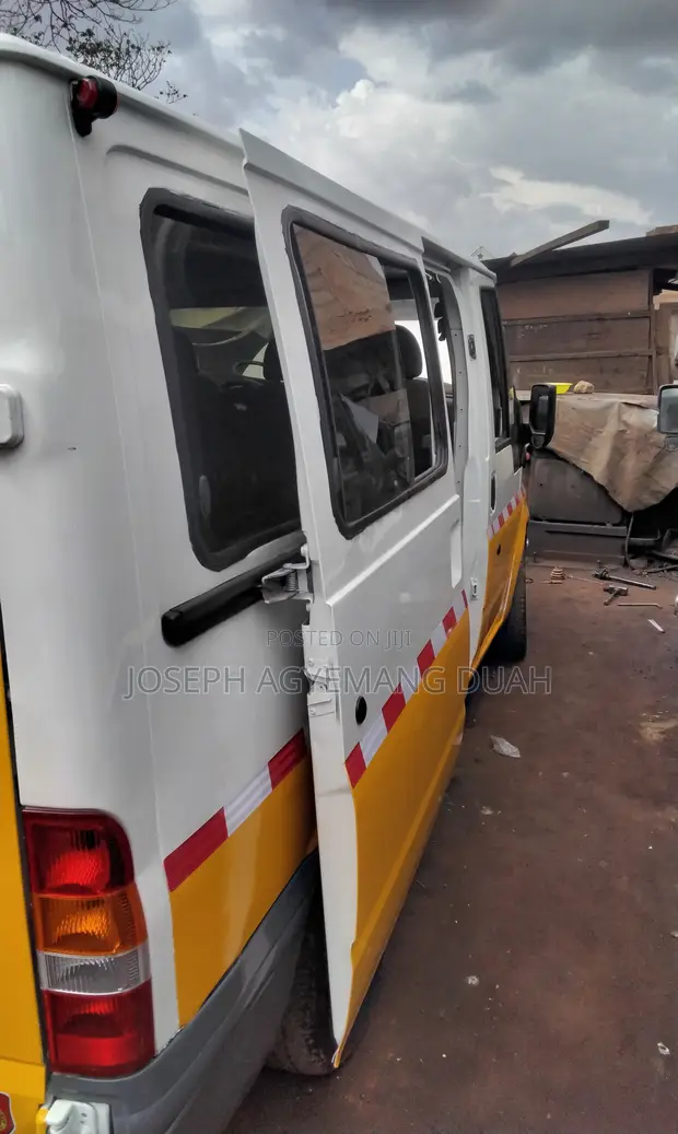 Ford Transit 2008 White - 1