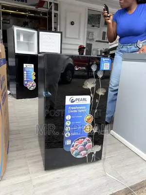 Adorable Pearl PF-109-2B Single Door Table Top Fridge (Black)