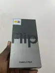 New Samsung Galaxy Z Flip4 256GB Black - 1