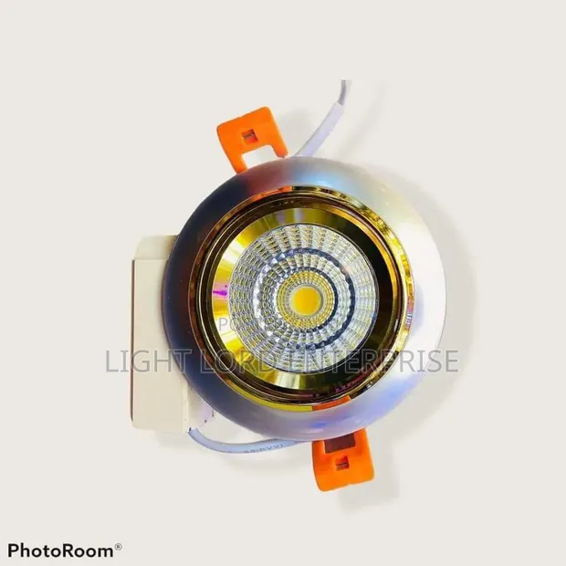 7W LED Spot Light - 2 Color Options - 1